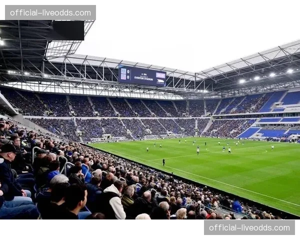 特写：在古迪逊公园，伤愈复出的卡尔弗特-勒温打入锁定胜局一球