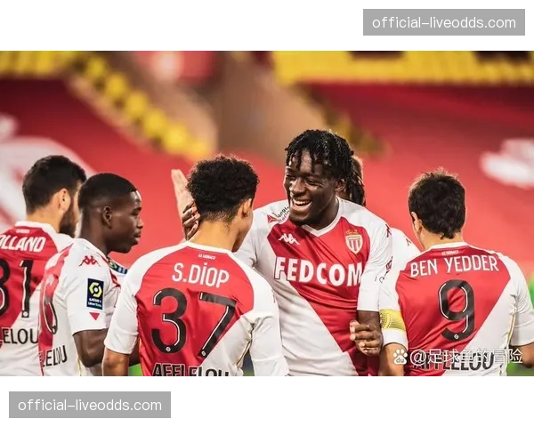 赛事回顾：摩纳哥与朗斯的对攻战，边路成为主要战场